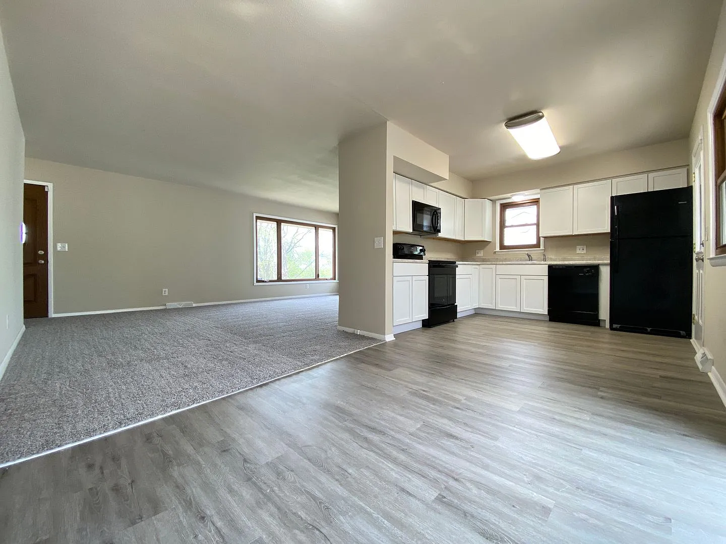 3 Bedrooms 2 Full Bathrooms Finished Basement for Rent — Photo 4