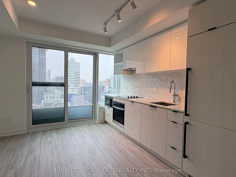 252 Church St #2502 — Photo 3