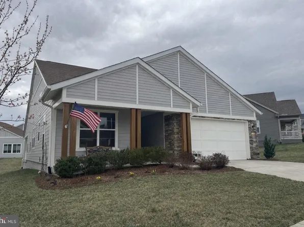 136 Mallard Dr, Lake Frederick, VA 22630