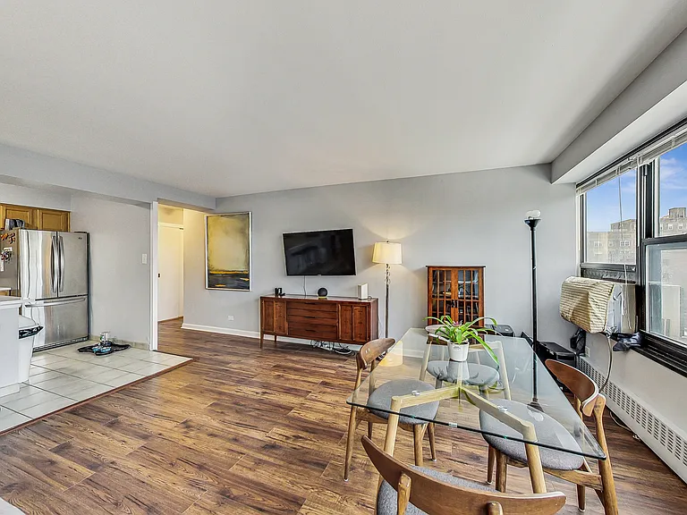 6030 N Sheridan Rd #511 — Photo 6