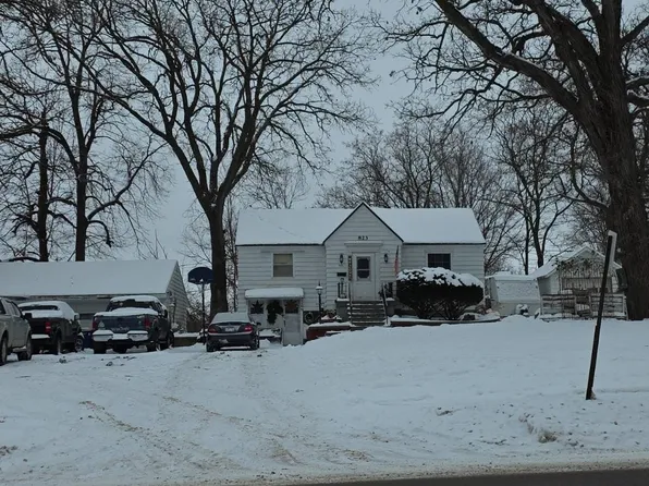 823 Willow St, Faribault, MN 55021