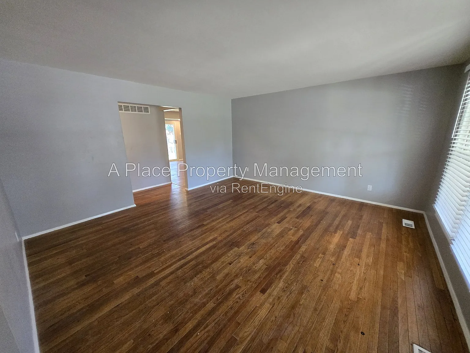 3 bed, 2.0 bath, 1228 sqft, $1,995 — Photo 4