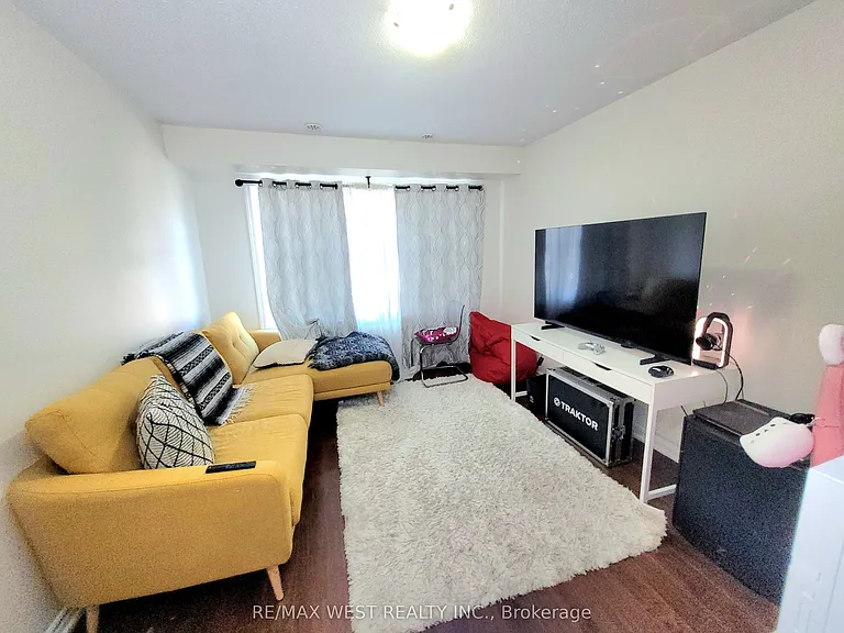 21 Billiter Rd W — Photo 4
