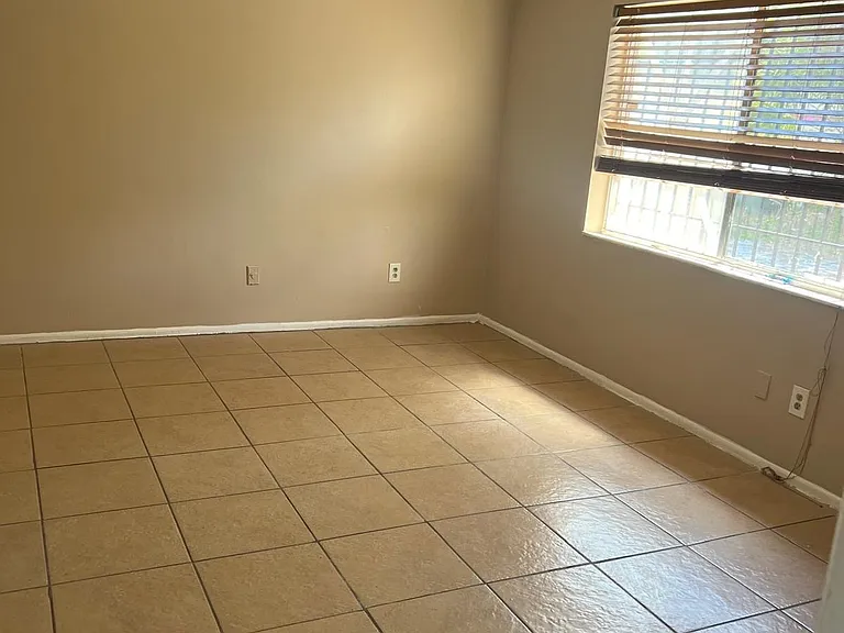 3156 Split Willow Dr — Photo 2