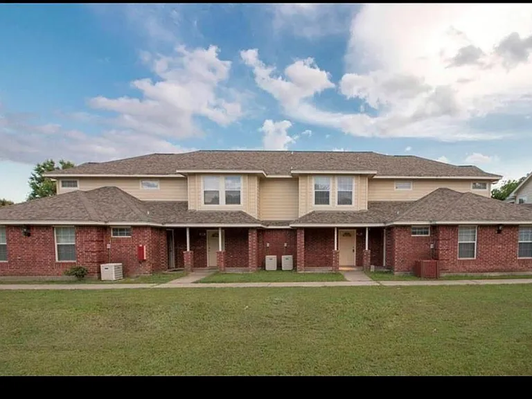 1203 Lovett St — Photo 18