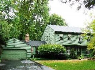 6S376 New Castle Rd, Naperville, IL 60540