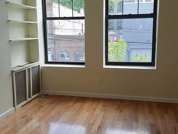4th image of 3631 31st St