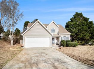40 Titleist Ct, Newnan, GA 30265