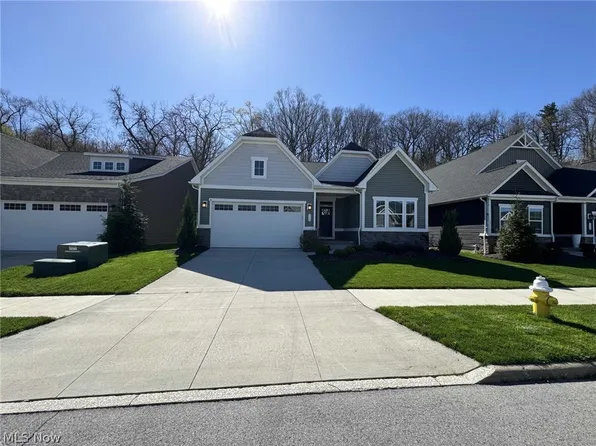 732 Buckeye Dr, Akron, OH 44303