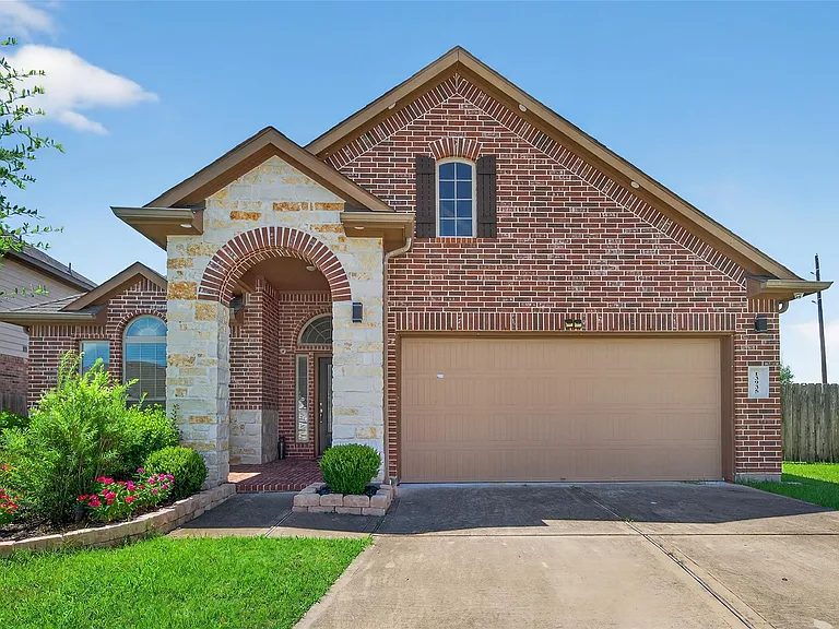13935 Manobrook Ct — Photo 1
