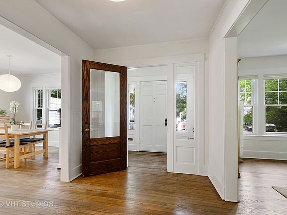 4th image of 2102 Harrison St