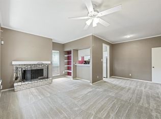 726 Bering Dr APT L, Houston, TX 77057