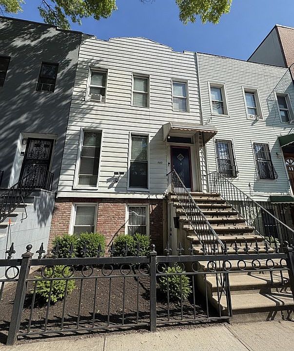 1st image of 561 Lafayette Ave