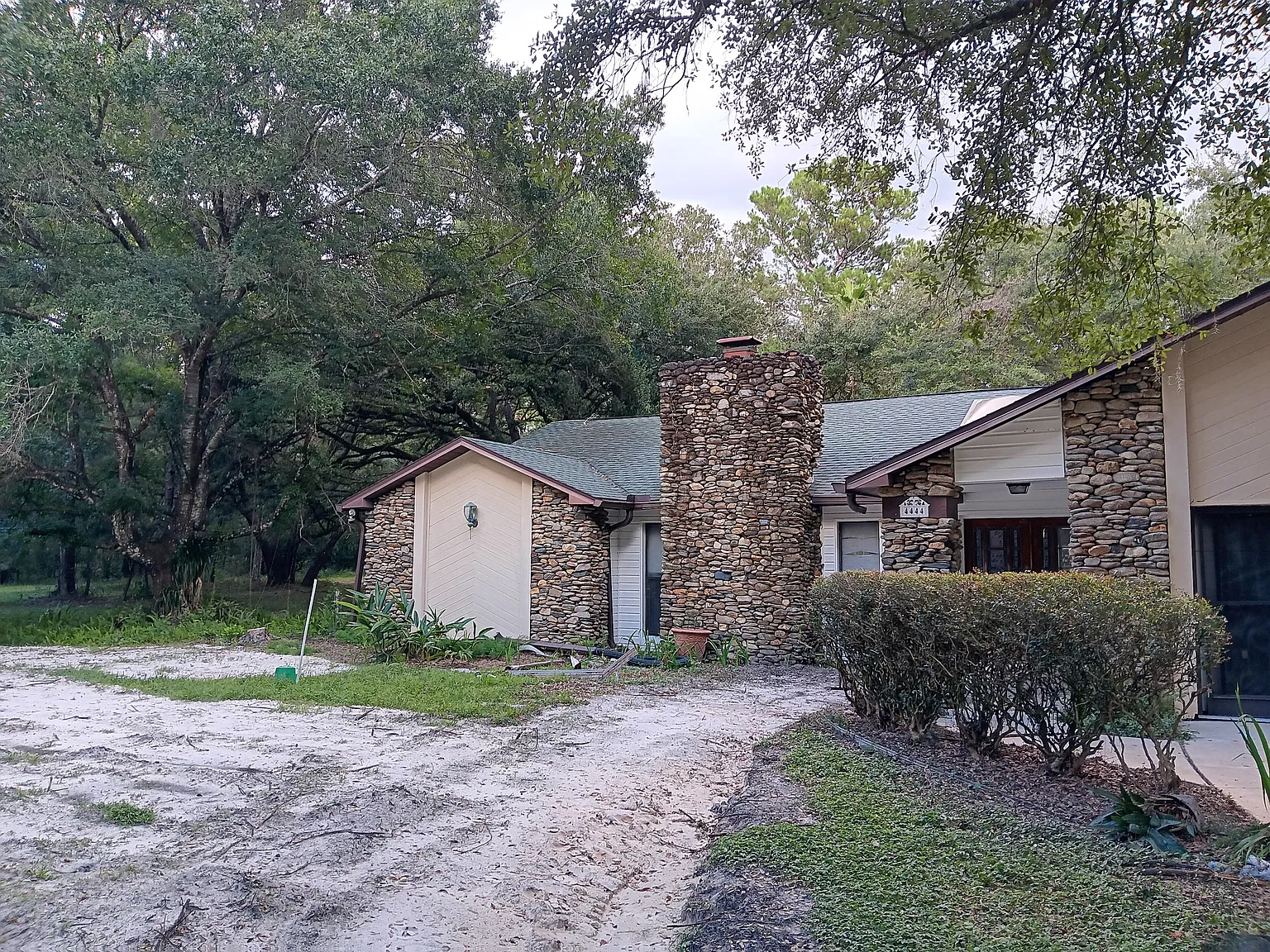 3 bed, 1728 sqft, $2,150 — Photo 2