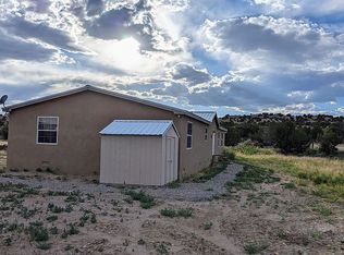 17 River Rd, Ojo Caliente, NM 87549