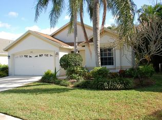 151 Hammocks Dr, Greenacres, FL 33413