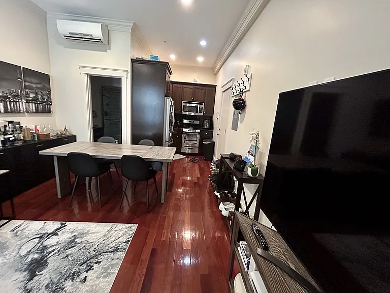 170 Saint Botolph St #4 — Photo 7