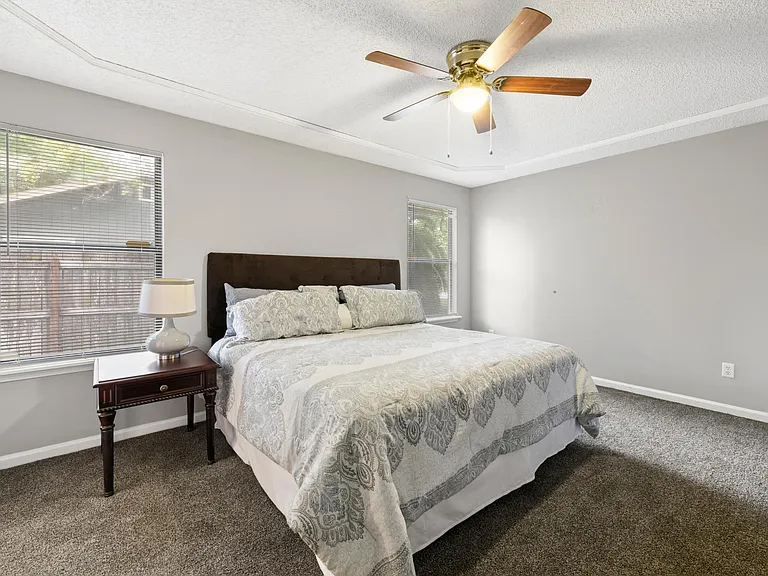 11530 Sweetwater Oaks Dr W — Photo 19