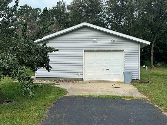 3rd image of E7919 Swan Ct