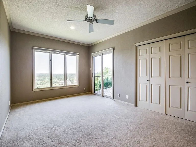 114 Paragon Ct — Photo 8