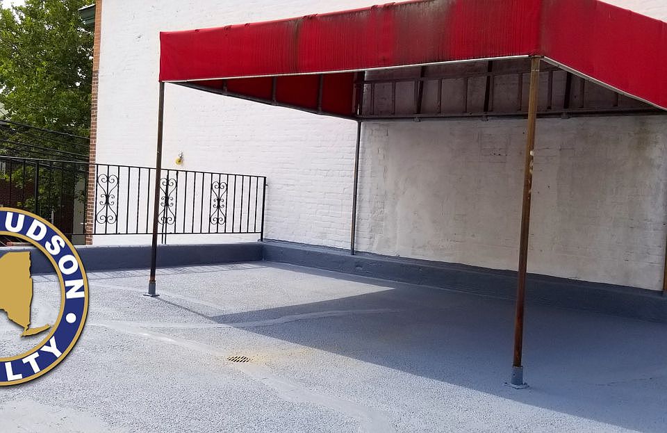 1st image of 1016 34th Ave #2R