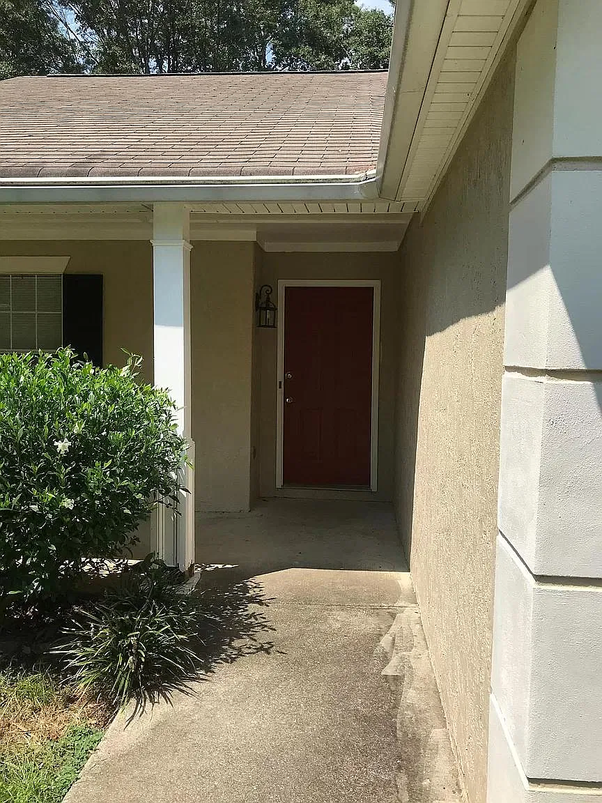 3 bed, 1412 sqft, $1,875 — Photo 3