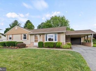 707 Darby Ln, Lancaster, PA 17601