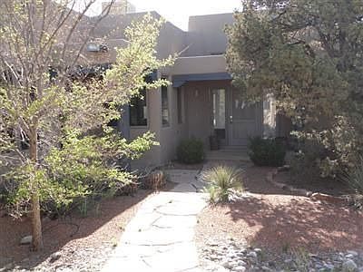 2nd image of 8 Arroyo Canyon Rd