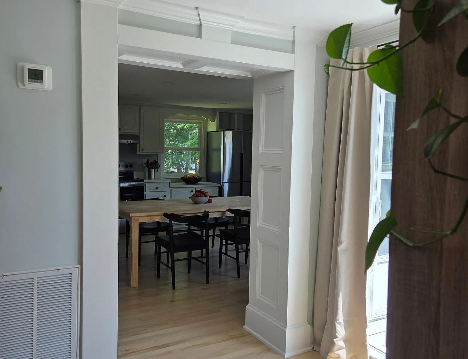 4 bed, 3.0 bath, 2649 sqft, $3,000 — Photo 4