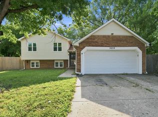 1650 S Willow Oak Ct, Wichita, KS 67230
