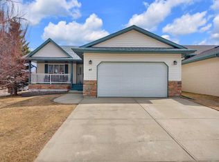 45 N Dowler St, Red Deer, AB T4R 2X9