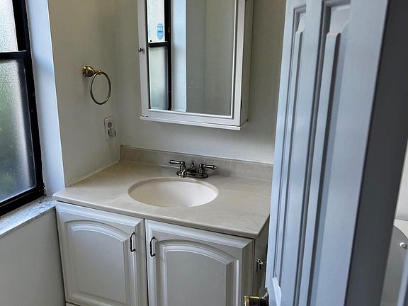 4th image of 12449 Guilford Way