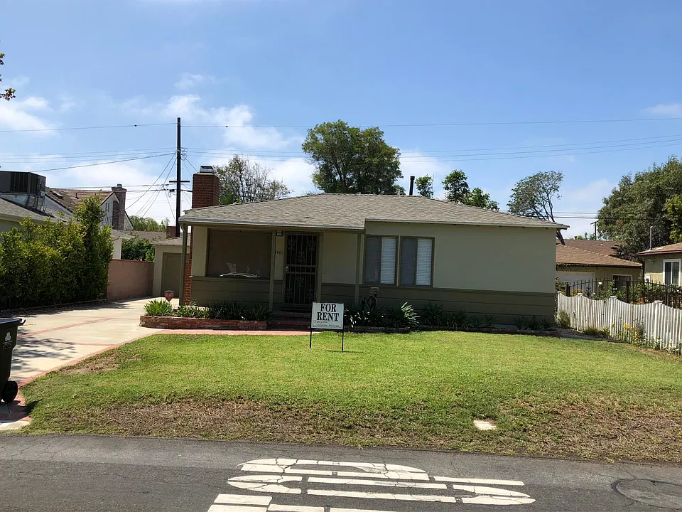 3401 Stewart Ave