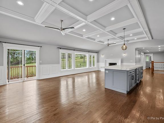 3rd image of 506 Lakepoint Dr
