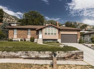1102 N 300 E, Centerville, UT 84014