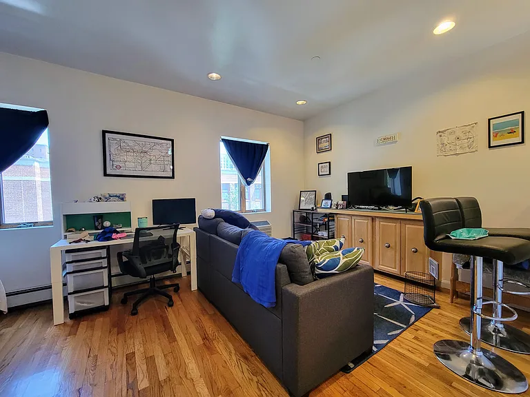 1630 Madison Ave #4B — Photo 2