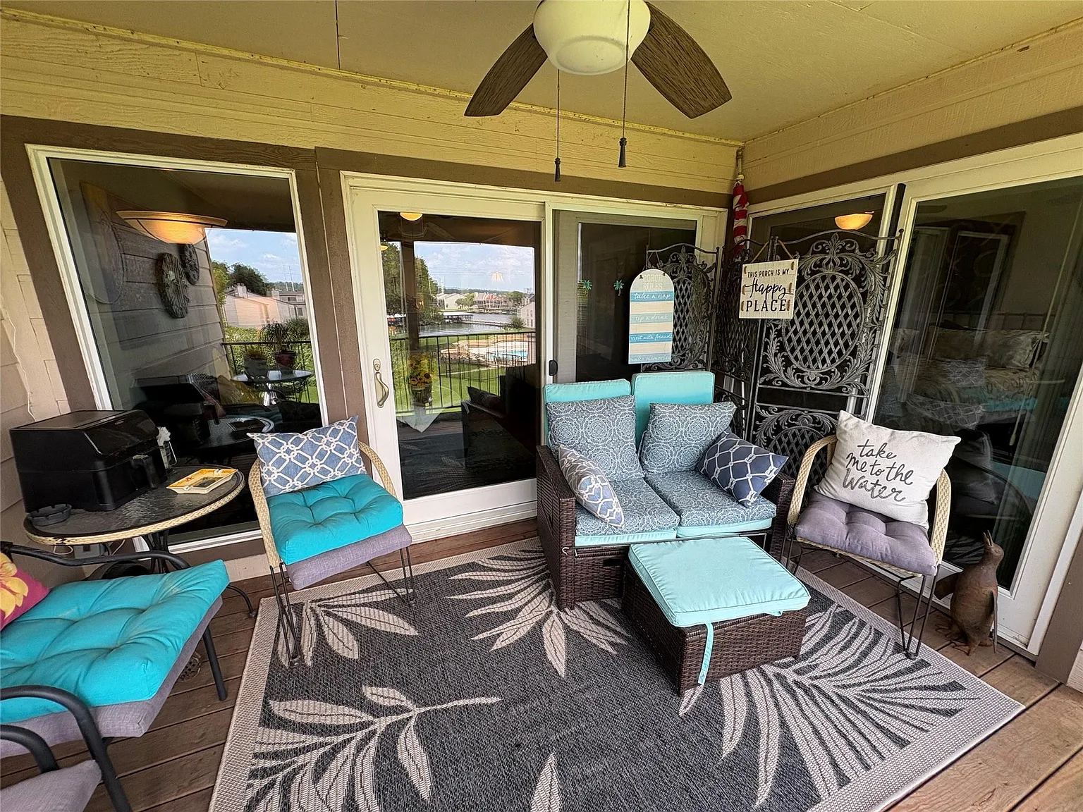 2 bed, 2.0 bath, 1051 sqft, $1,950 — Photo 3