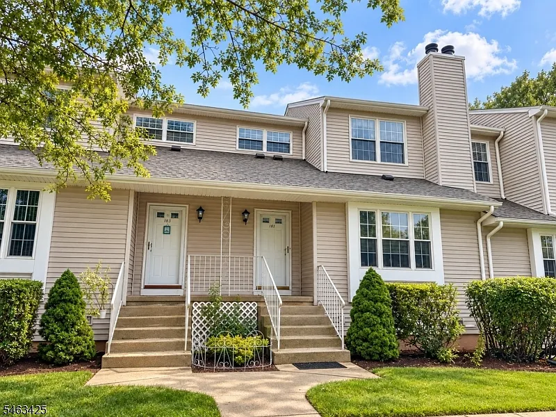 2 bed, 2.5 bath, $2,750 — Photo 1