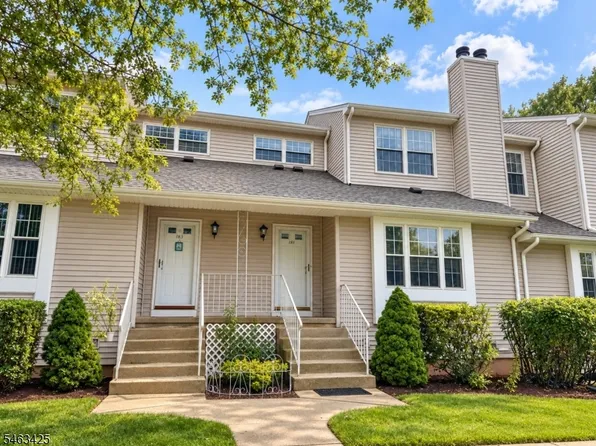 181 Driscoll Ct, Somerset, NJ 08873
