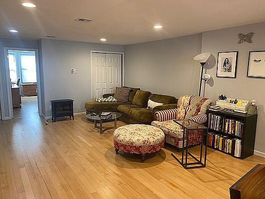 2nd image of 704 Manhattan Ave Fl 2