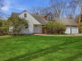 6 Oakland Lane, East Quogue, NY 11942