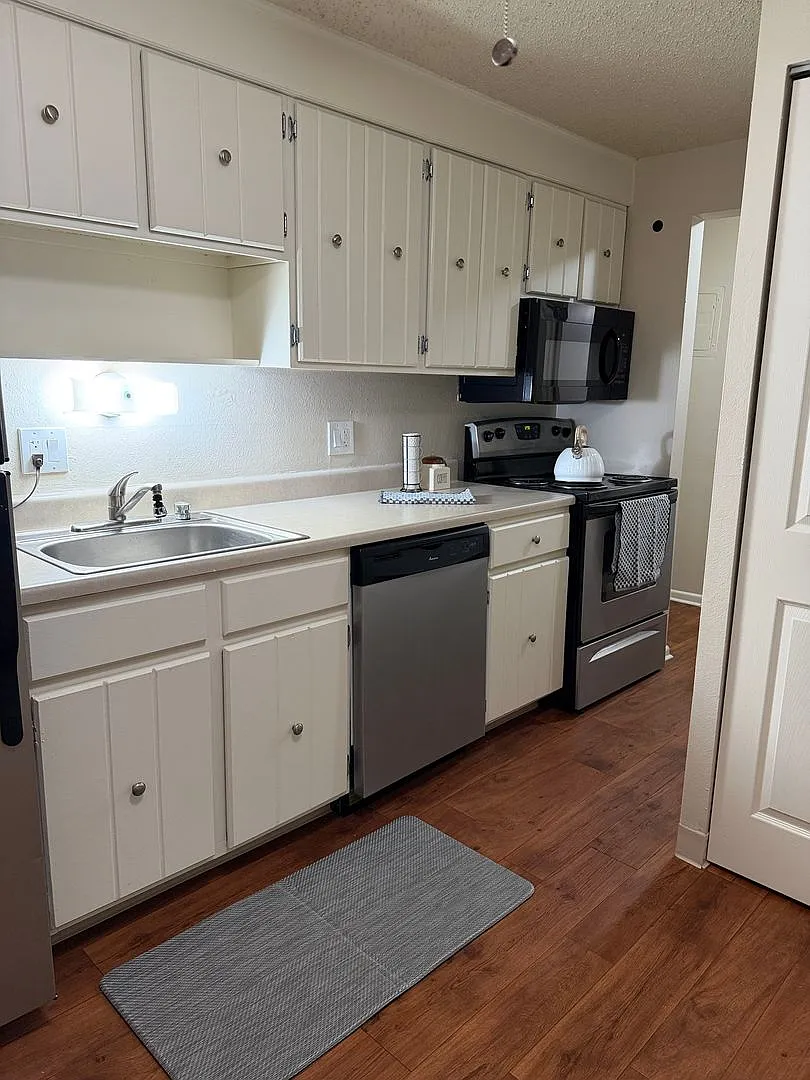 Cimarron Apartments — Photo 3