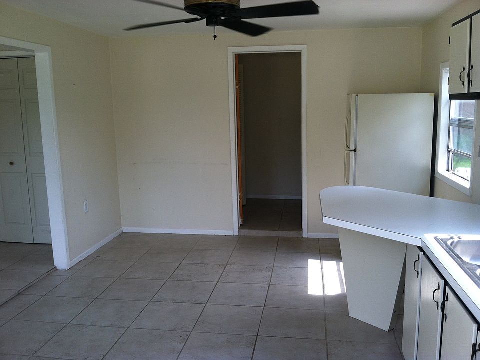 2nd image of 215 N Buena Vista Dr #Cottage