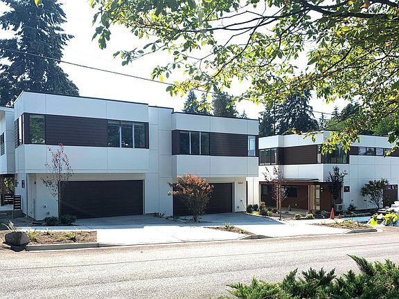 3rd image of 809 SW 156th St