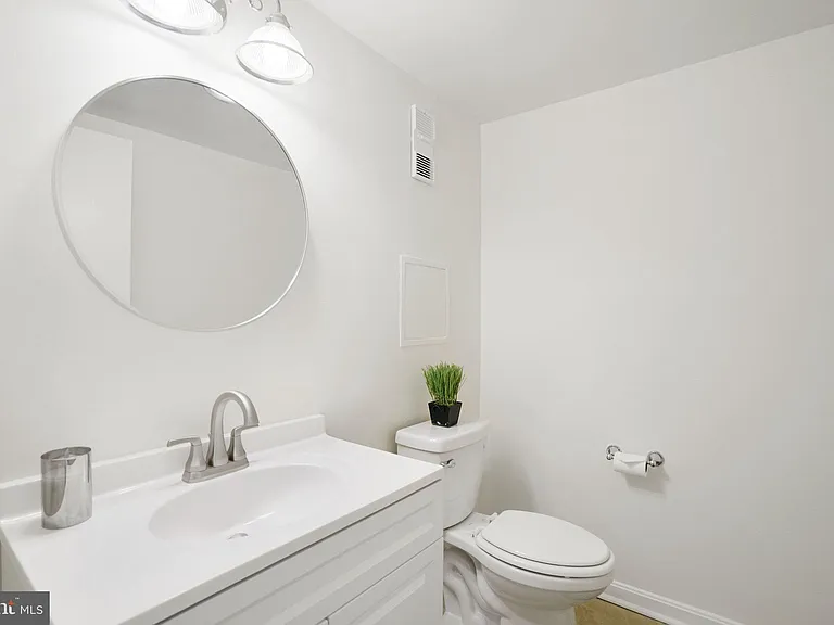 3713 George Mason Dr #T5W — Photo 26