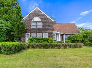 1 Wainscott Stone Rd, Wainscott, NY 11975