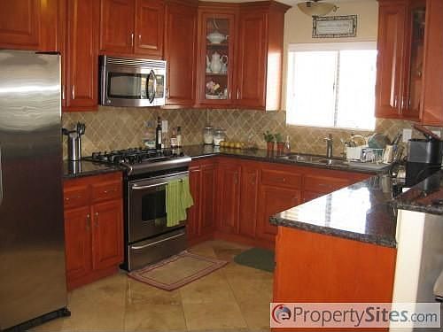 2nd image of 2537 Chadwell Ave
