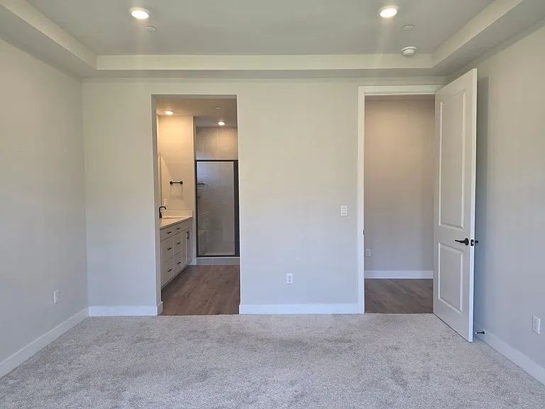 23386 Arbors Terrace Rd NE — Photo 17