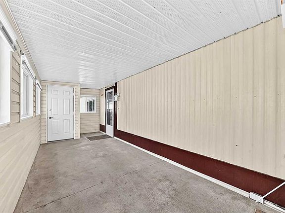 3rd image of 262 Burroughs Cir NE