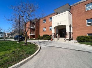 242 Oakdale Ave #104, Saint Catharines, ON L2P 3K5